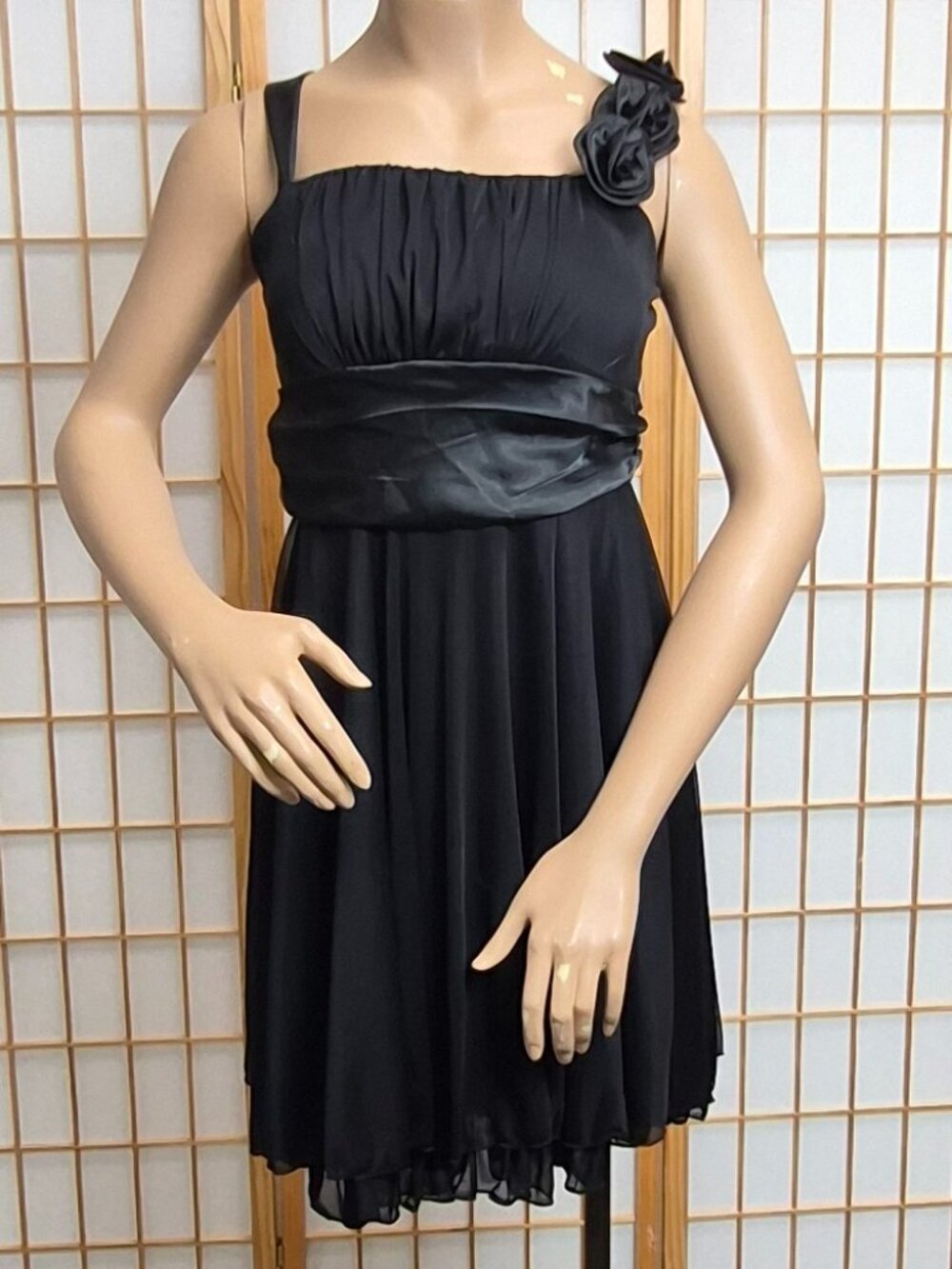 Neon by Bulux fancy black mini dress sleeveless straps with floral accents Large